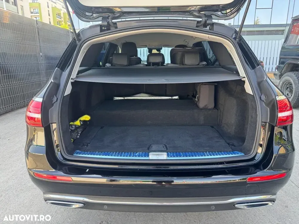 Mercedes-Benz E W213 300 4MATIC Aut. — imagine 6