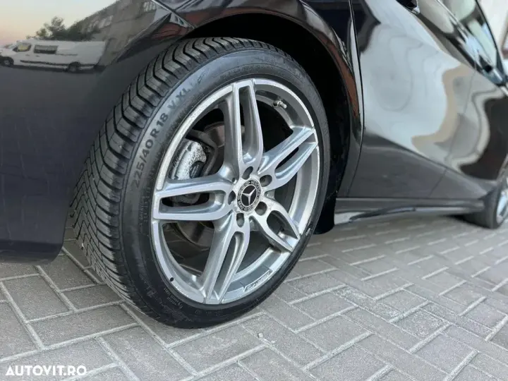 Mercedes-Benz CLA 180