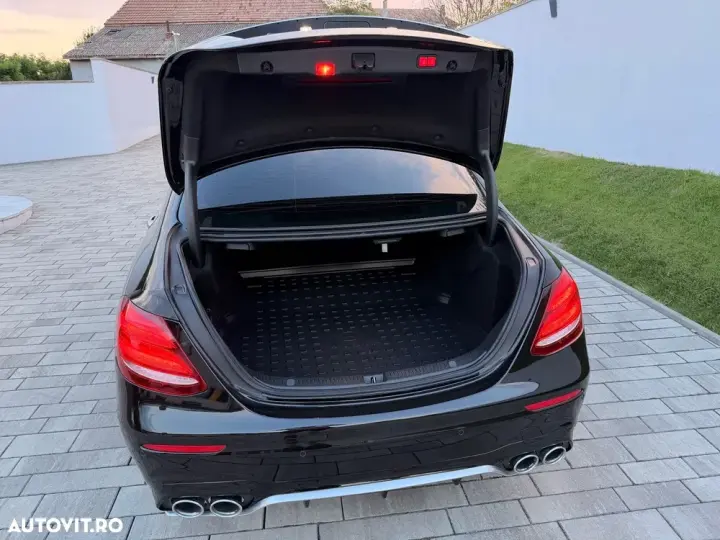 Mercedes-Benz E W213 400 d 4Matic 9G-TRONIC AMG Line