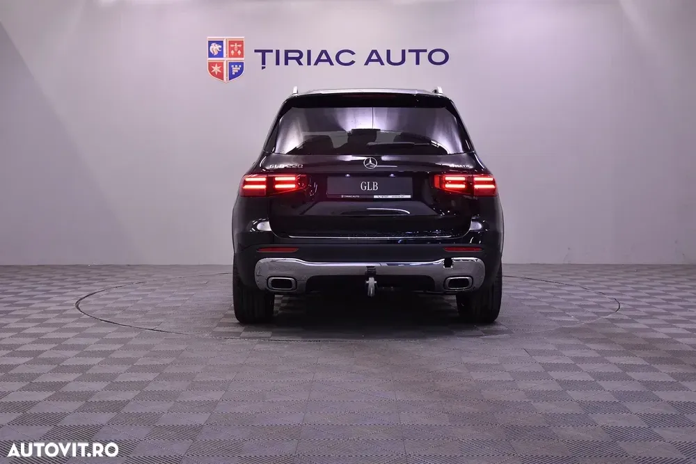 Mercedes-Benz GLB 220 4Matic 8G-DCT AMG Line Advanced Plus — imagine 4
