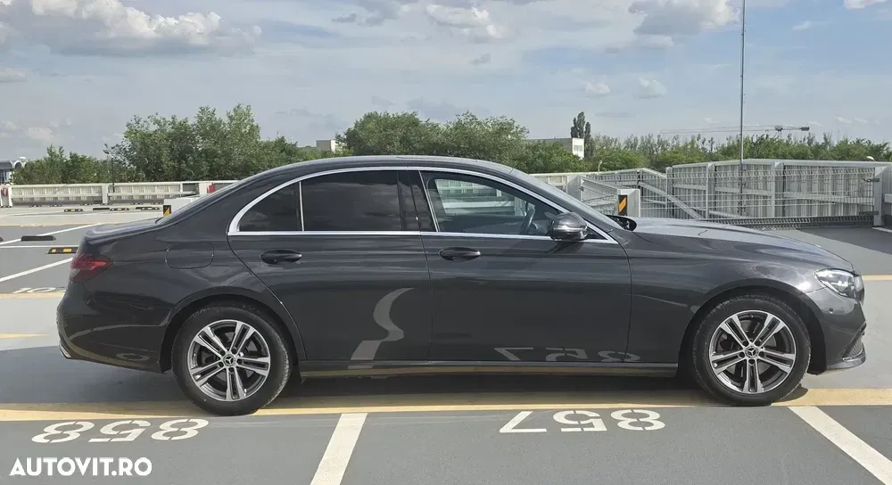 Mercedes-Benz E — imagine 4