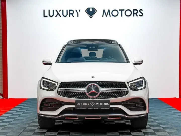 Mercedes-Benz GLC 300 e 4Matic 9G-TRONIC AMG Line Plus