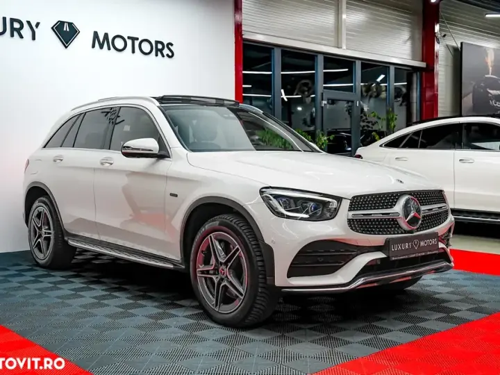 Mercedes-Benz GLC 300 e 4Matic 9G-TRONIC AMG Line Plus