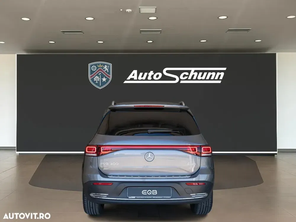 Mercedes-Benz EQB 300 4MATIC AMG Line — imagine 6