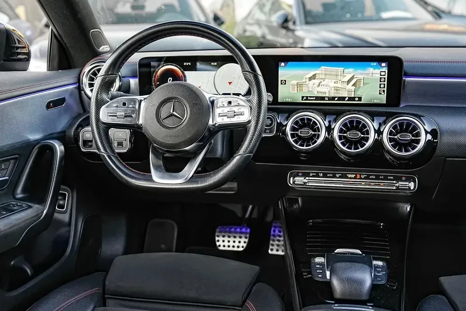 Mercedes-Benz CLA 200 7G-DCT Edition AMG Line — imagine 4