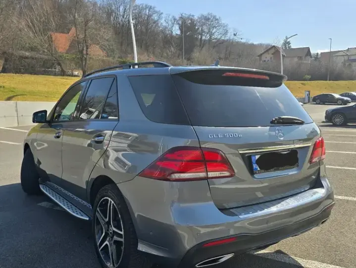 Mercedes-Benz GLE 500 e 4MATIC 7G-TRONIC AMG Line