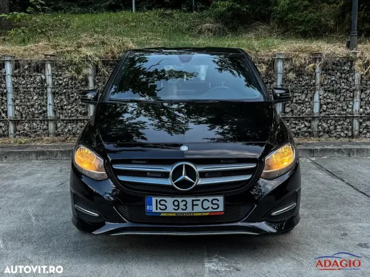 Mercedes-Benz B 180
