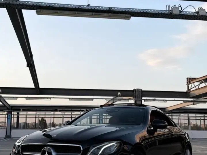 Mercedes-Benz E W213 220 d