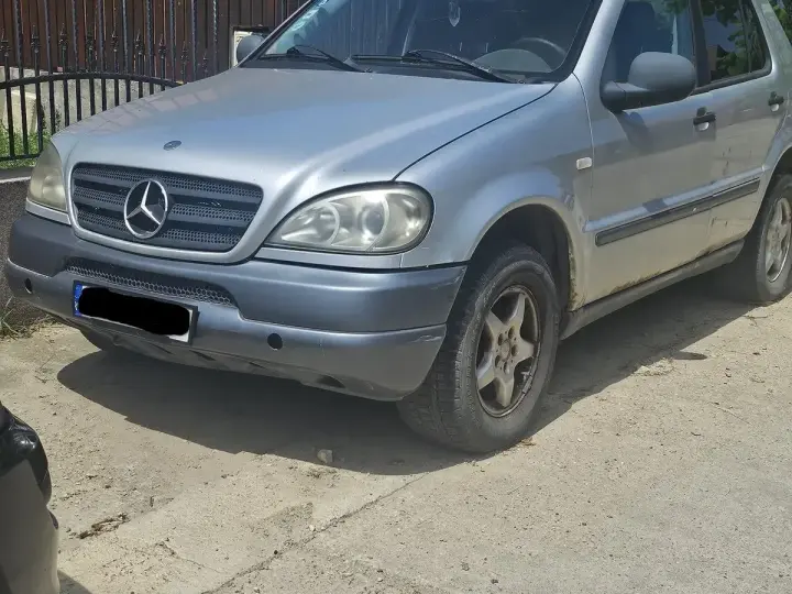 Mercedes-Benz ML W163
