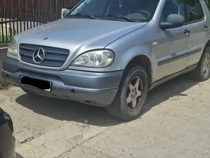 Mercedes-Benz ML W163