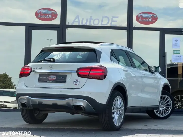 Mercedes-Benz GLA X156