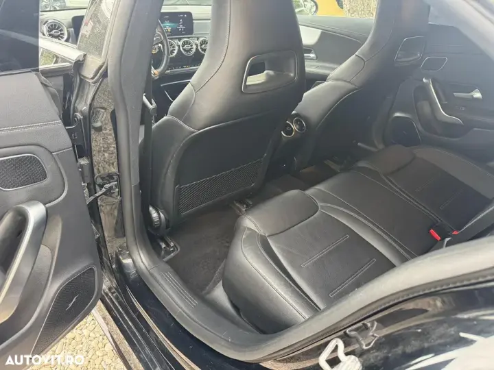 Mercedes-Benz CLA 35 AMG 4MATIC AMG Speedshift 7G-DCT
