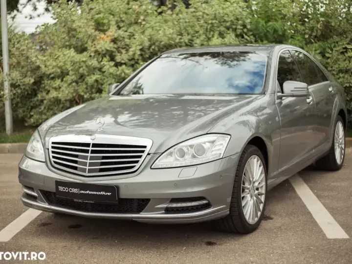 Mercedes-Benz S W221