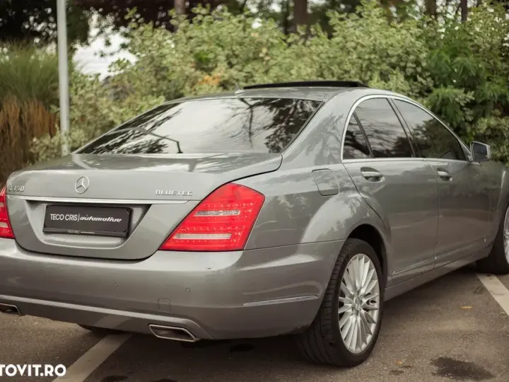 Mercedes-Benz S W221
