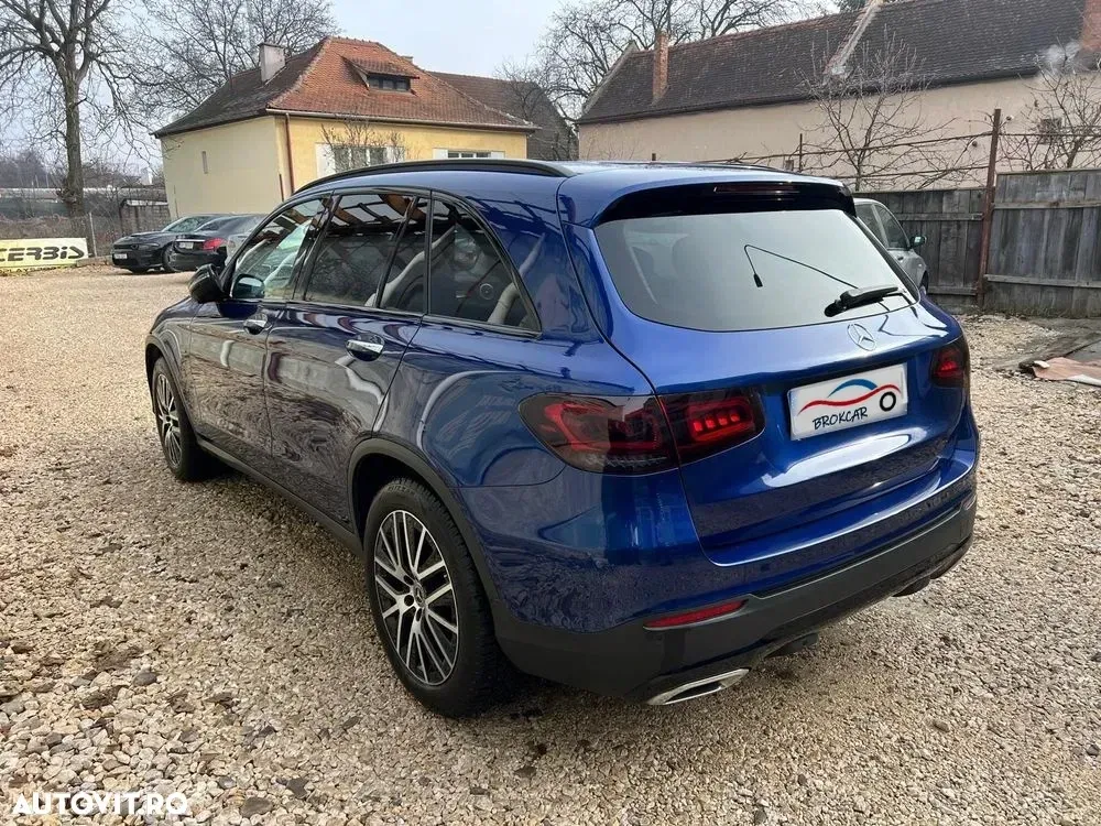 Mercedes-Benz GLC 300 e 4Matic 9G-TRONIC — imagine 3