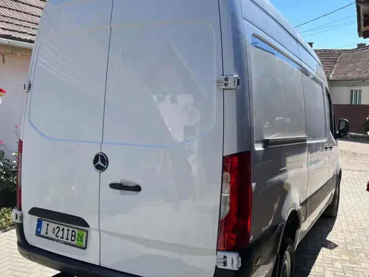 Mercedes-Benz Sprinter
