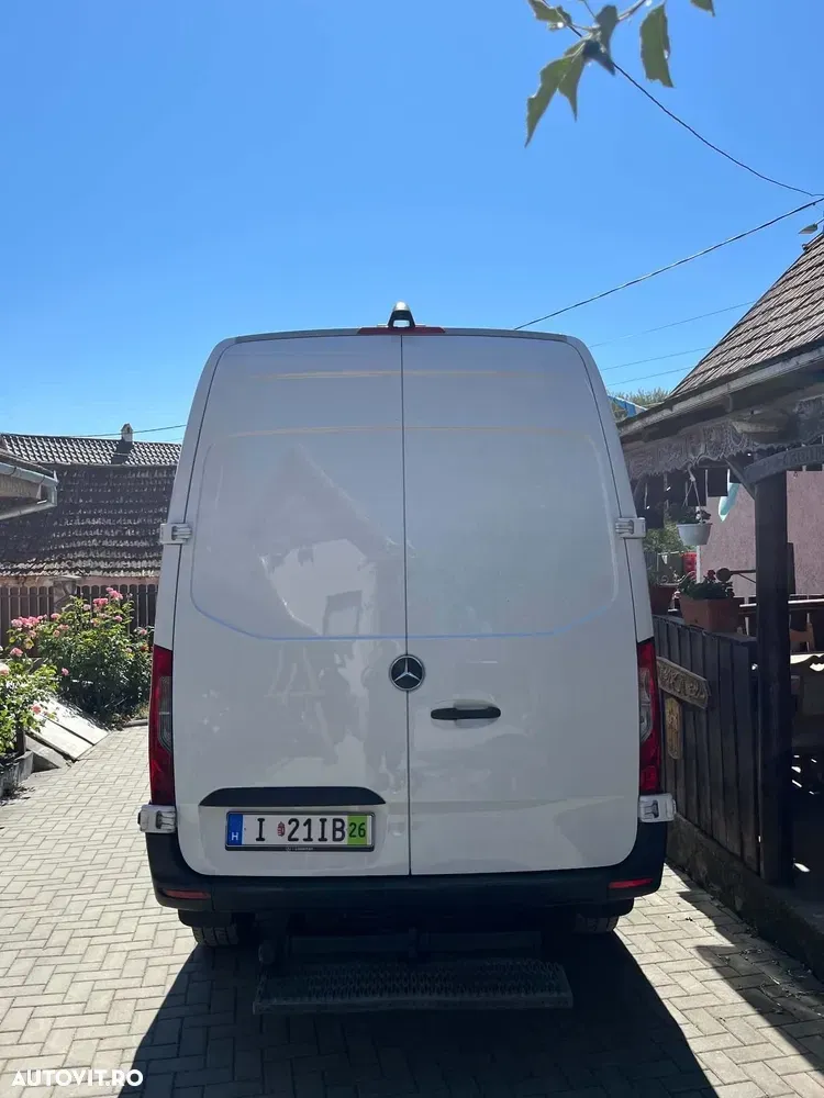 Mercedes-Benz Sprinter — imagine 3