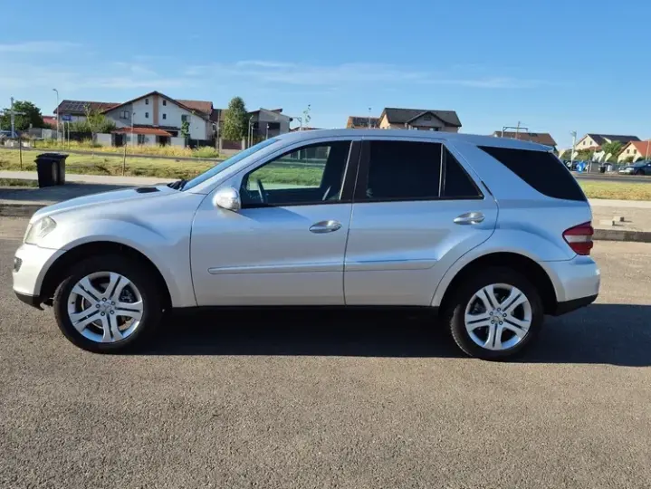 Mercedes-Benz ML W164