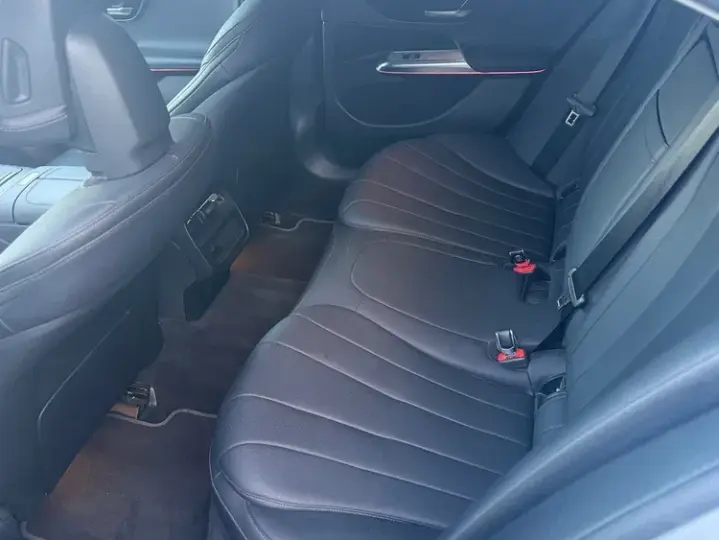 Mercedes-Benz E W214 220 d MHEV