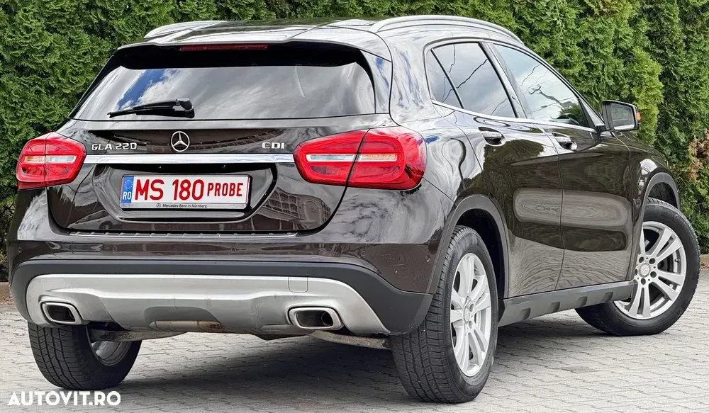 Mercedes-Benz GLA 220 d 7G-DCT — imagine 4