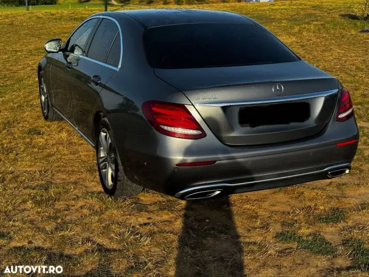 Mercedes-Benz E W213 200 9G-TRONIC Avantgarde