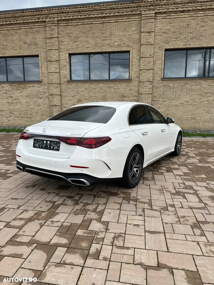 Mercedes-Benz E W214 — imagine 3