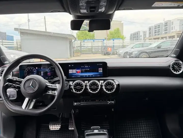 Mercedes-Benz CLA 250 C118 Shooting Brake MHEV 4MATIC Aut.