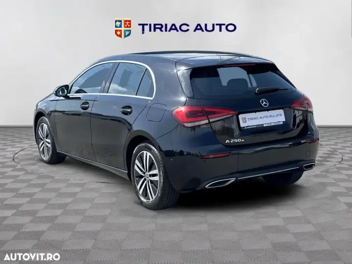 Mercedes-Benz A 250 e 8G-DCT Progressive