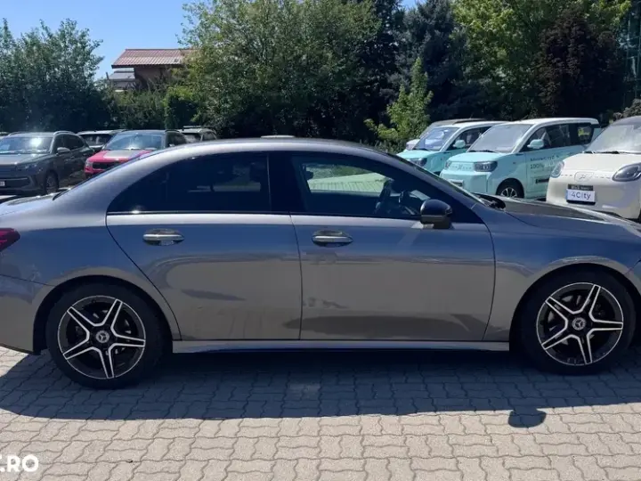 Mercedes-Benz A 180 W177/V177 d Sedan 7G-DCT AMG Line