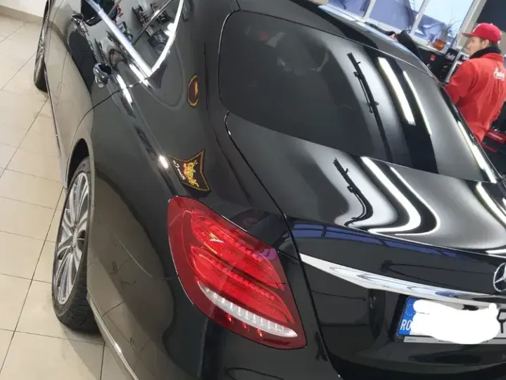 Mercedes-Benz E W213 220 d 9G-TRONIC Avantgarde