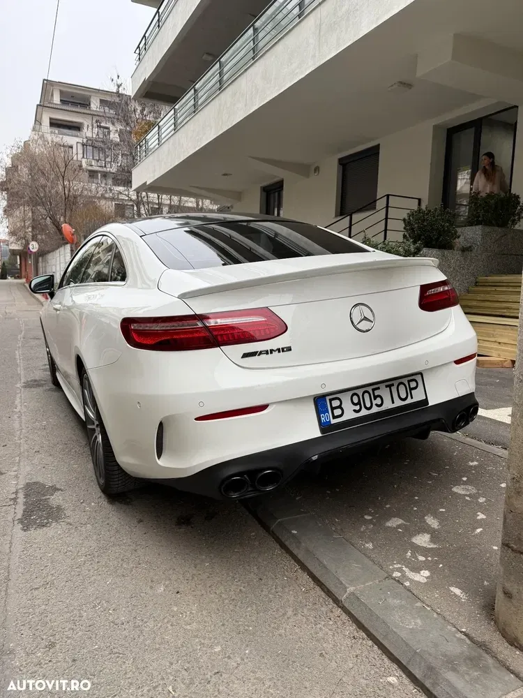 Mercedes-Benz E W213 220 d 4MATIC — imagine 4