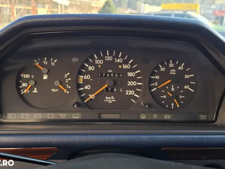 Mercedes-Benz W124