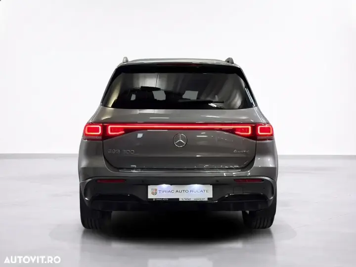 Mercedes-Benz EQB 300 4MATIC AMG Line