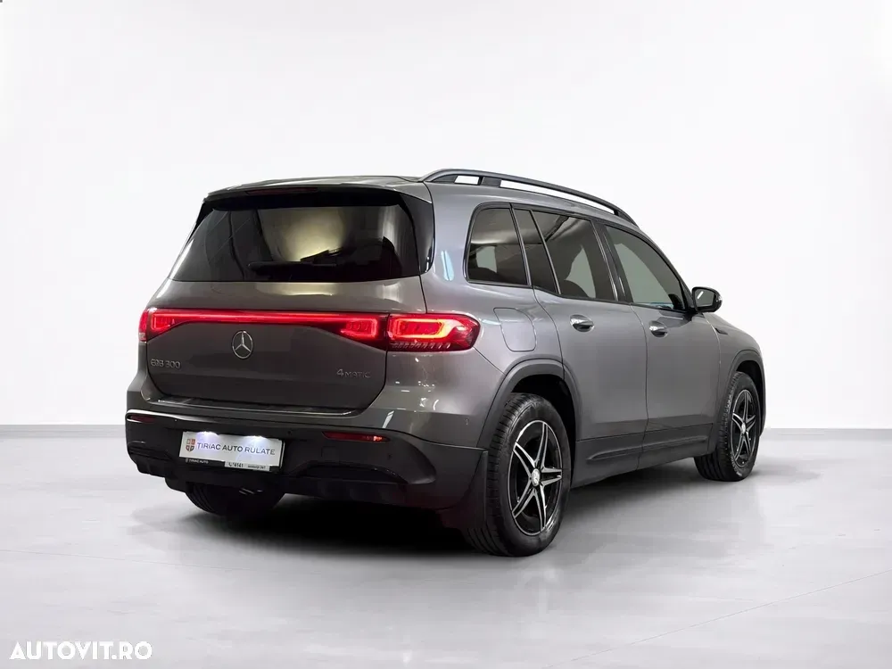 Mercedes-Benz EQB 300 4MATIC AMG Line — imagine 5
