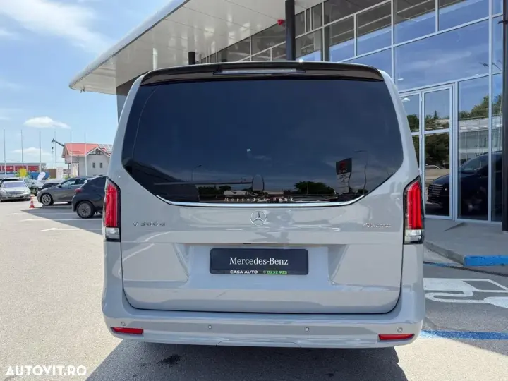 Mercedes-Benz V 300 d Combi Extra-lung 237 CP AWD 9AT Style