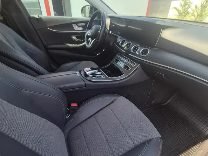 Mercedes-Benz E W213 220 d 4Matic All-Terrain 9G-TRONIC Exclusive