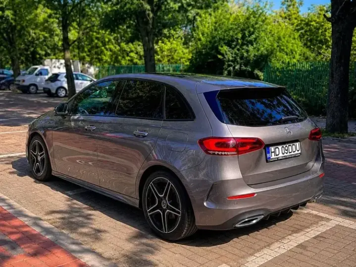 Mercedes-Benz B 200 W247