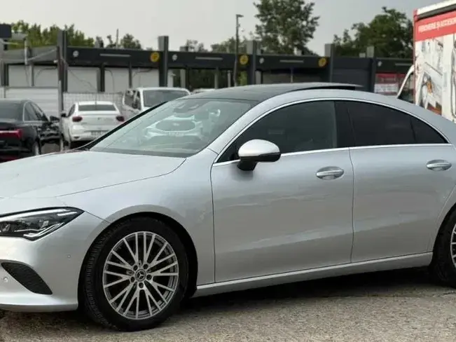 Mercedes-Benz CLA 200