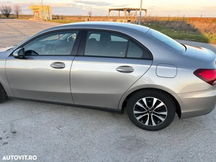Mercedes-Benz A 180