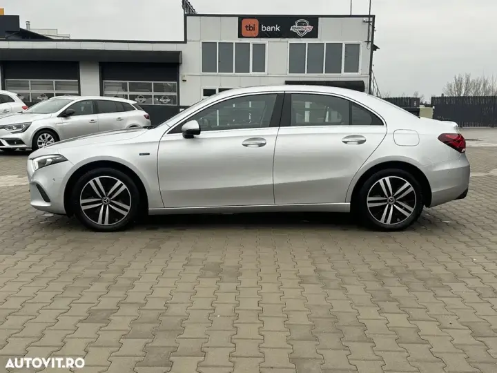 Mercedes-Benz A 250 W177/V177
