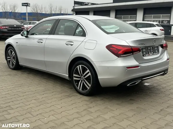 Mercedes-Benz A 250 W177/V177