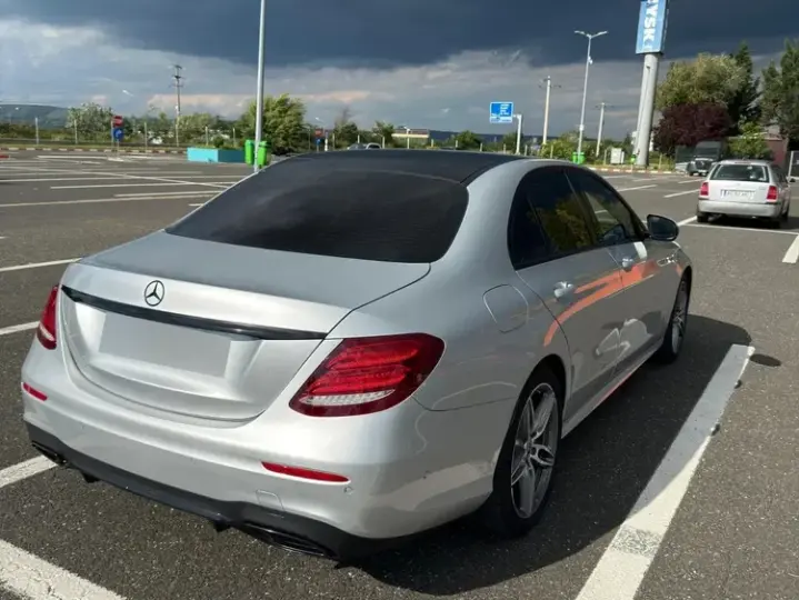 Mercedes-Benz E W213 350 d 4Matic 9G-TRONIC AMG Line