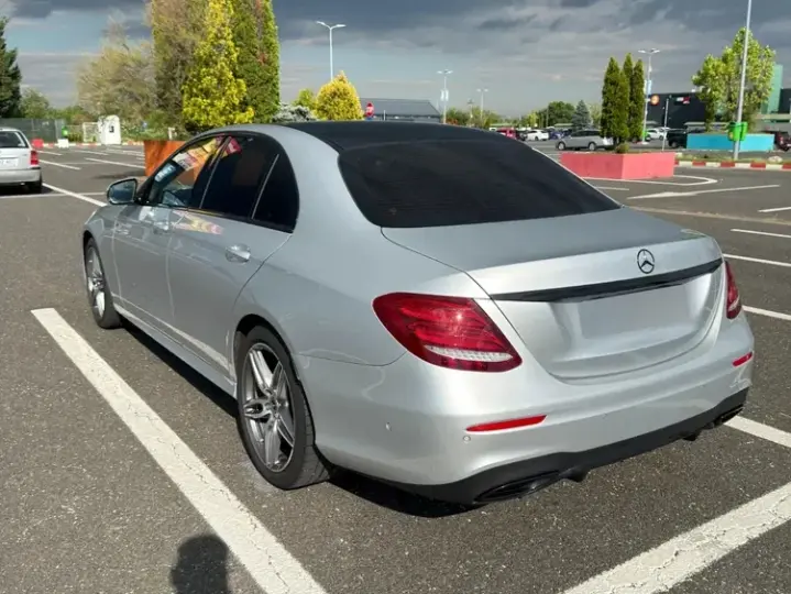 Mercedes-Benz E W213 350 d 4Matic 9G-TRONIC AMG Line