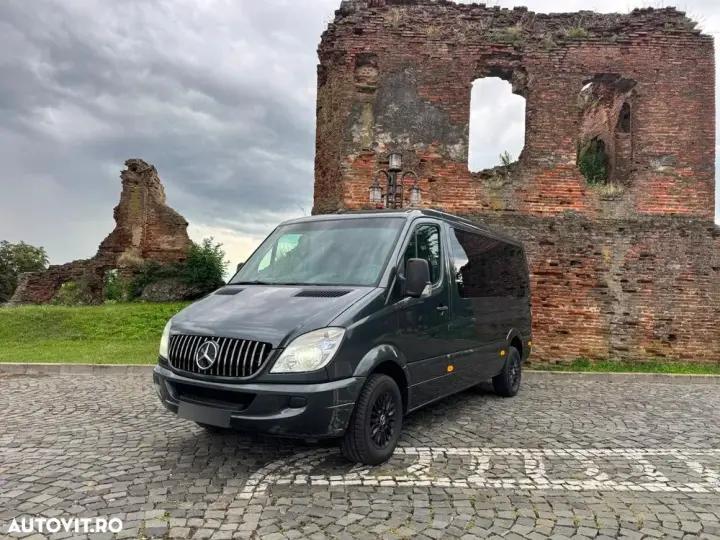 Mercedes-Benz Sprinter 906.211