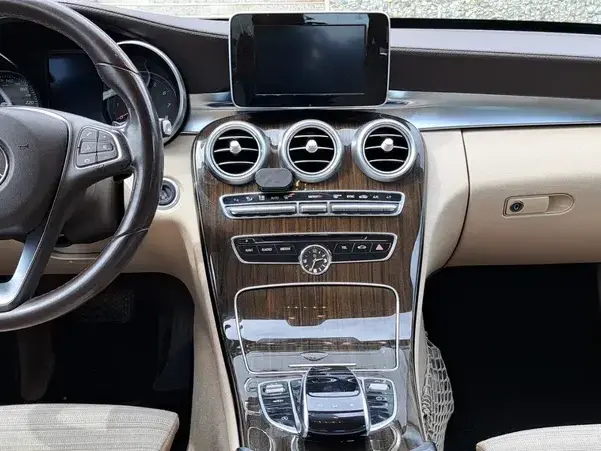 Mercedes-Benz C W205 250 7G-TRONIC Avantgarde