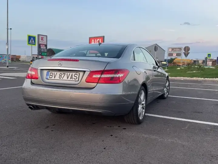 Mercedes-Benz E W212 220 CDI DPF BlueEFFICIENCY Automatik Avantgarde