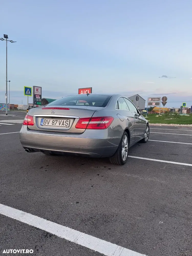 Mercedes-Benz E W212 220 CDI DPF BlueEFFICIENCY Automatik Avantgarde — imagine 2