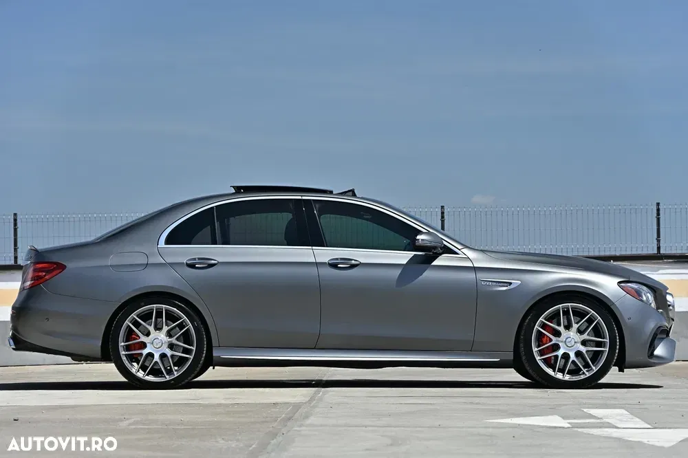 Mercedes-Benz E — imagine 6