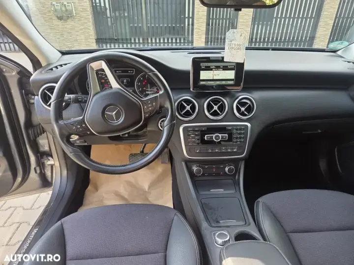 Mercedes-Benz A 180 W176
