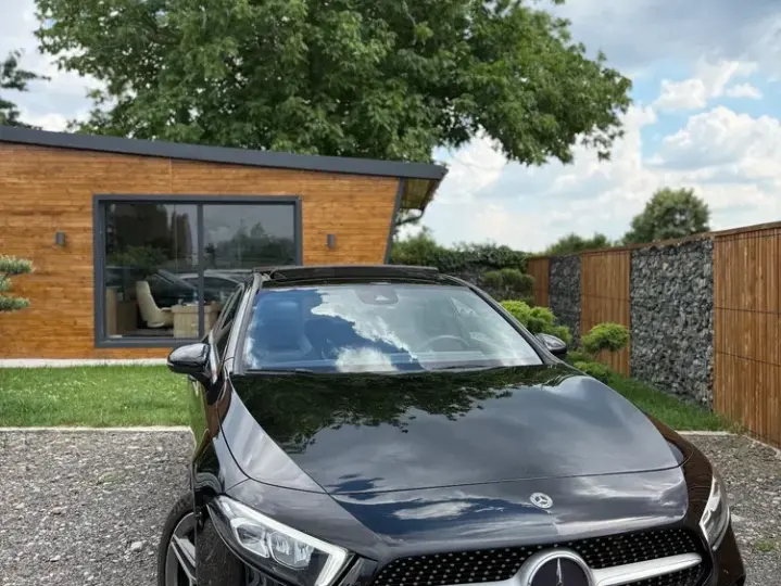 Mercedes-Benz A 180 W177/V177